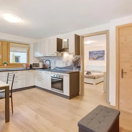 Palipert Flowers House Apartment